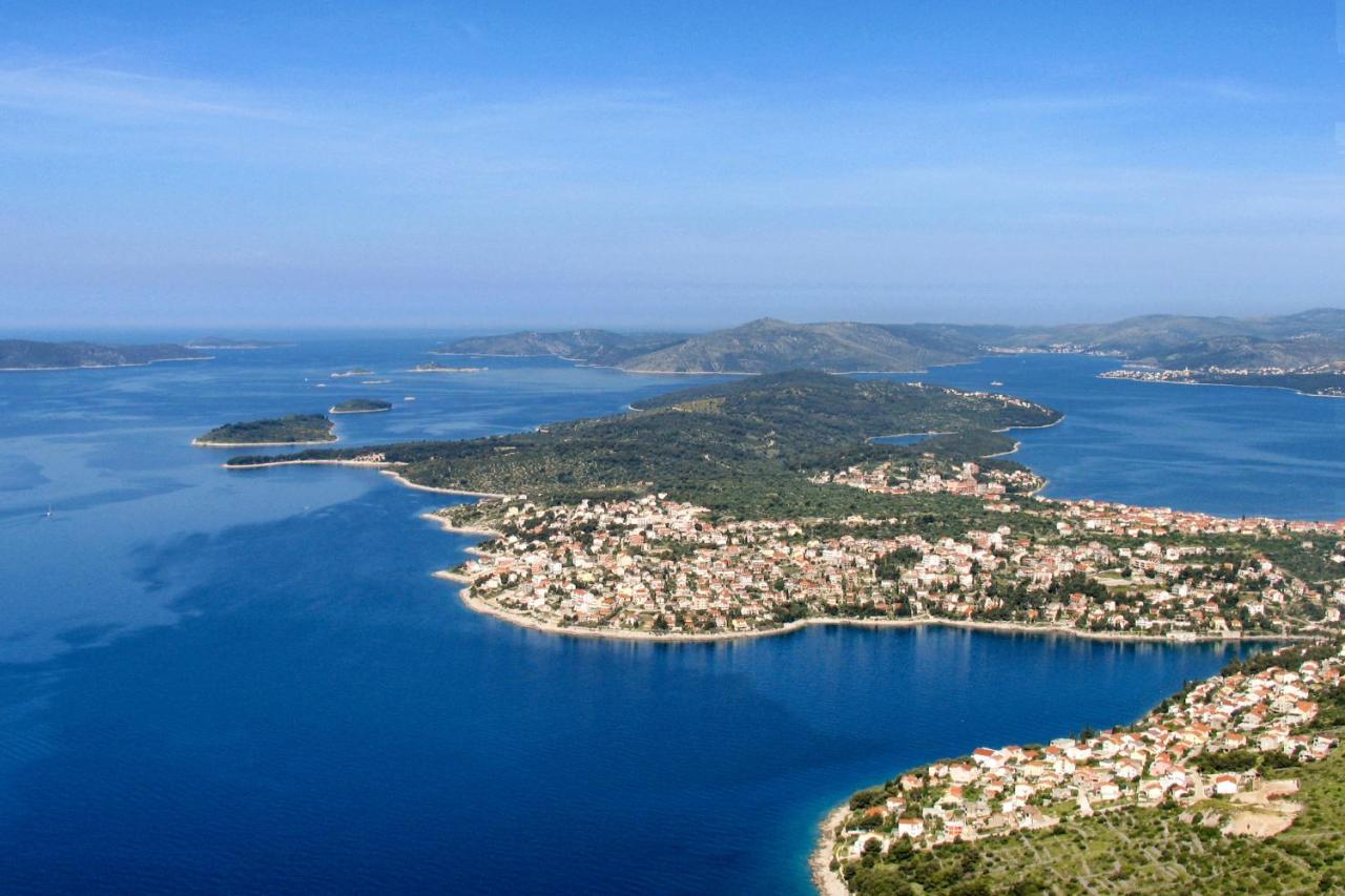 Family Friendly Apartments With A Swimming Pool Businci, Ciovo - 11232 Trogir Ngoại thất bức ảnh