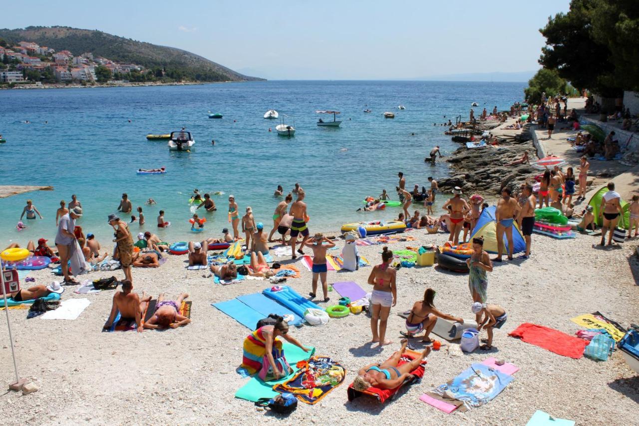 Family Friendly Apartments With A Swimming Pool Businci, Ciovo - 11232 Trogir Ngoại thất bức ảnh