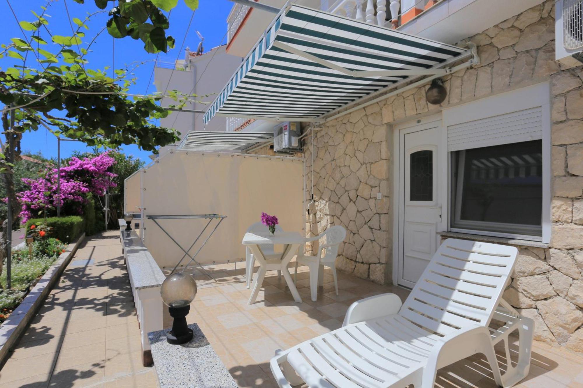 Family Friendly Apartments With A Swimming Pool Businci, Ciovo - 11232 Trogir Ngoại thất bức ảnh